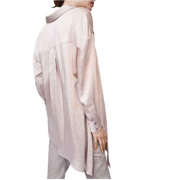 B New York Asymmetric Hem Shirt In Champagne - Picture 2 of 8